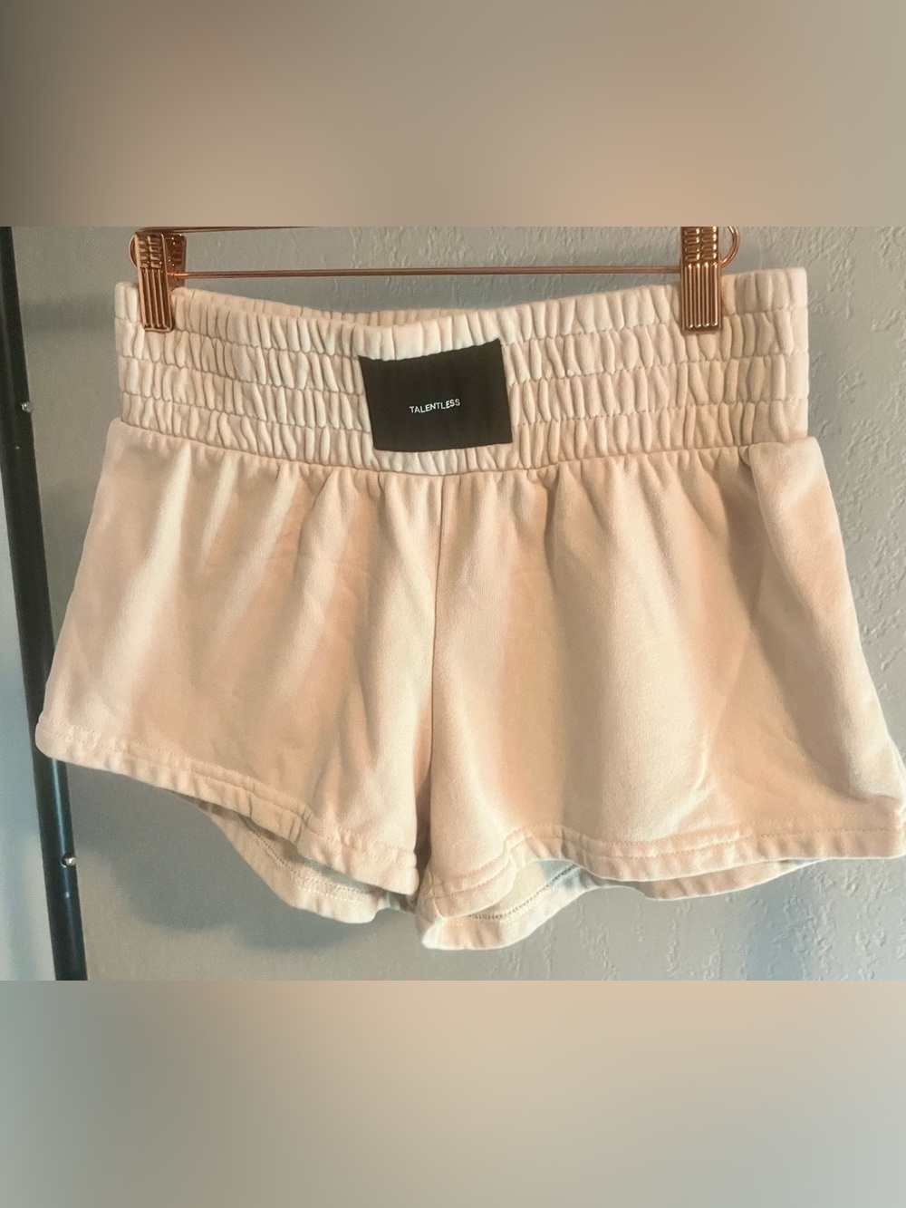 TALENTLESS Cream Elastic-Waist Athletic Shorts
